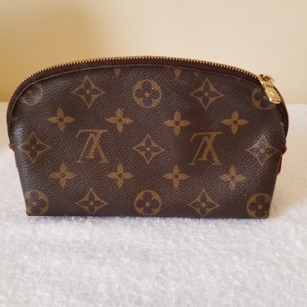 LV cosmetic pouch pm authentic